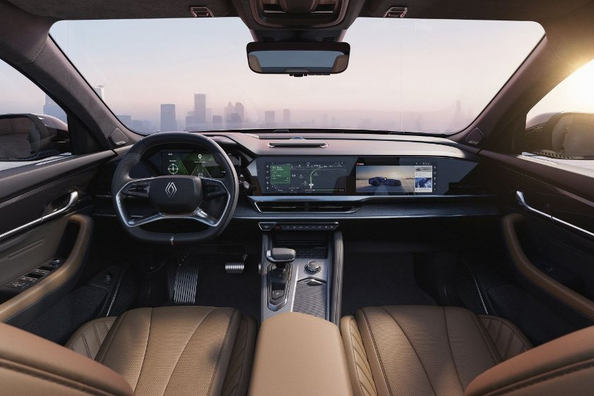 Renault Filante 2026 Test: Neues Flaggschiff-Hybrid-SUV Foto 5