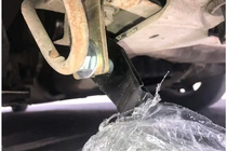 Renault Trafic 2001–2015 Frontbügel WT004 mit Schriftzug Trafic (Edelstahl) Foto 3