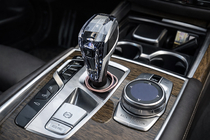 BMW 5er G30/G31 2017–2023 Set Kristallelemente Innenraum (Automatik-Wahlschalter + Tasten) Foto 1