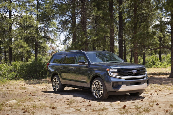 Ford Expedition MAX im Test: Vollgroßer SUV für Familie und Reisen