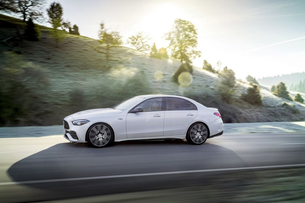 Testbericht: Kompakter Sportlimousine Mercedes-Benz C 43 AMG Foto 3