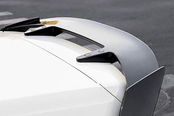Warum werden Spoiler an Autos montiert?