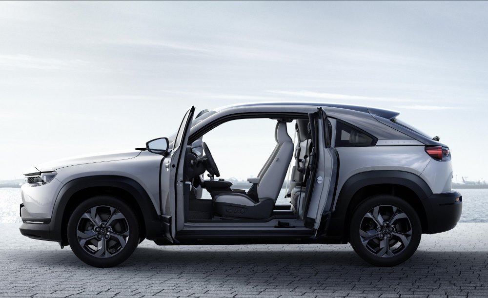 Mazda MX-30: Crossover mit Rotationsgenerator und minimalistischem Design