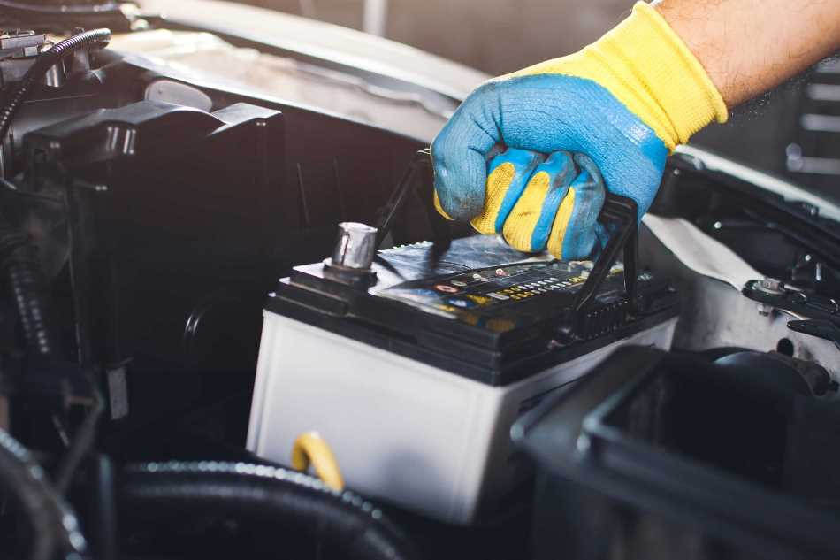 Autobatterie richtig einbauen: Schritt-für-Schritt-Anleitung