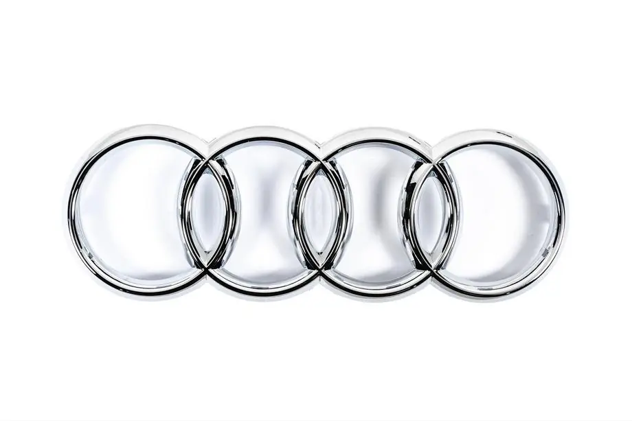 Audi Vorderes Audi Emblem Chrome (285 x 100 mm) Foto 1