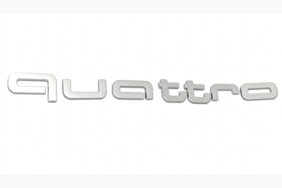 Audi Quattro Grey Schriftzug Emblem Foto 1