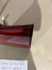 Toyota Land Cruiser 200 2007-2021 B-Ware Hintere rechte innere Rückleuchte 2016-2021 (OEM Standard) (für Kofferraumdeckel) (gerissen) Foto 1