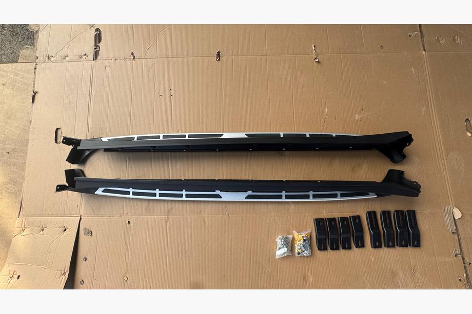 Hyundai Tucson TL 2016-2021 Abverkauf Seitliche Trittbretter Originaldesign V1 (2 Stk.) Image