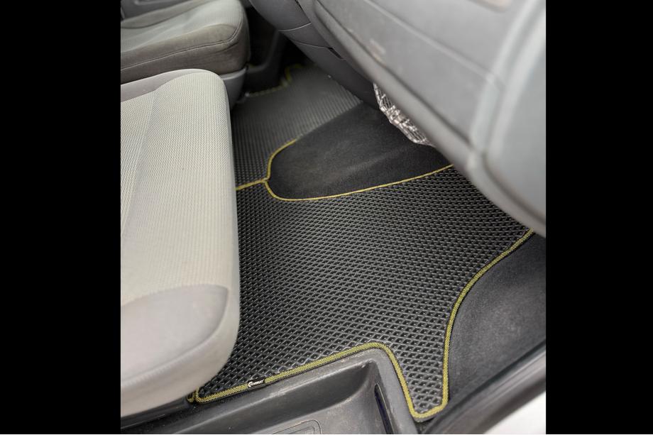 Volkswagen T5 2010-2015 EVA Fußmatten (kurzer Radstand, kompletter Innenraum, schwarz) Image