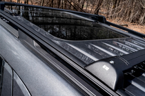 Ford Explorer 2019- Dachträger-Querträger für integrierte Reling OEM (2019-2023, 2 Stk.) Schwarz Foto 4