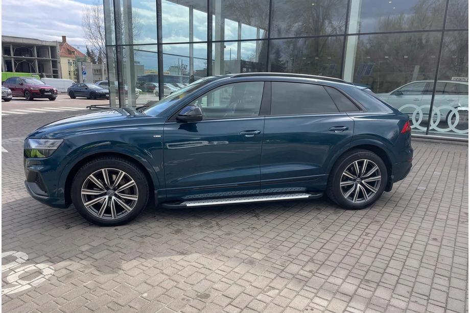 Audi Q8 2018- Seitliche Trittbretter Allmond Grey (2 Stk., Aluminium) Image