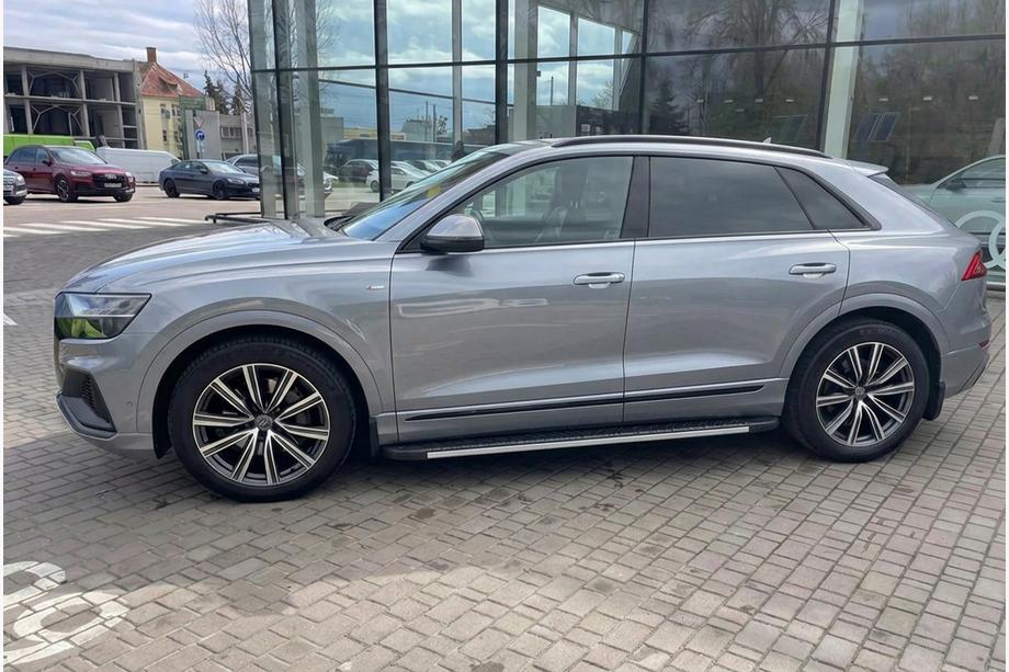 Audi Q8 2018- Bosphorus Grey Trittbretter (2 Stk., Aluminium) Image
