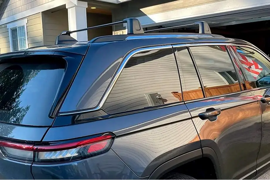 Jeep Grand Cherokee WL 2021- Dachträger Quertraversen für integrierte Reling OEM (2 Stk.) Foto 1