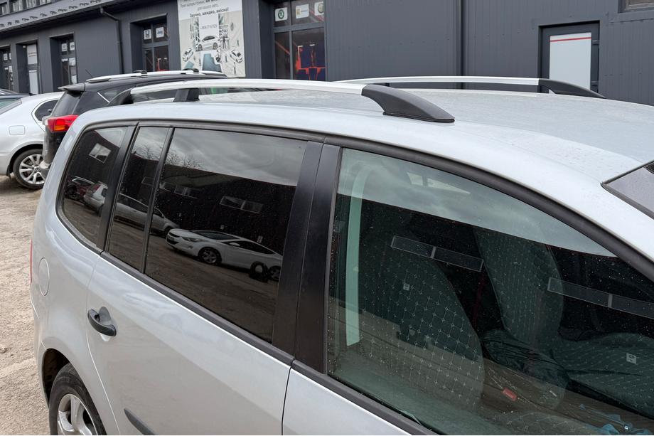 Volkswagen Touran 2010-2015 Dachreling Chrom Image