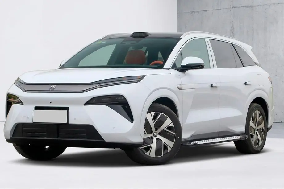 BYD Tang 2025– Seitliche Trittbretter Allmond Grey (2 Stk., Aluminium) Foto 1