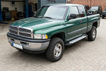 Dodge RAM (BR/BE) 1994–2002 Seitliche Trittbretter Allmond Grey (2 Stk., Aluminium) Foto 1