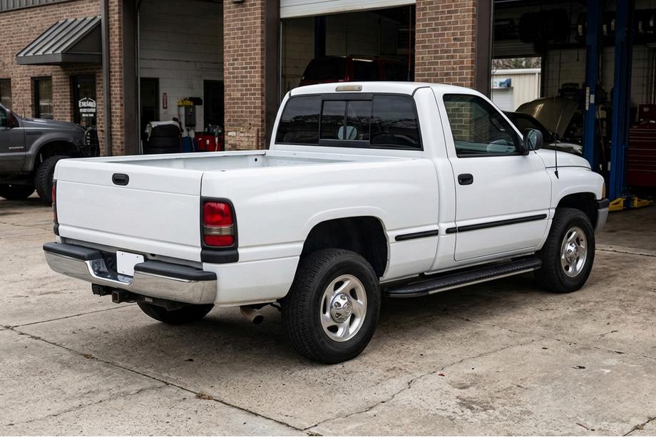 Dodge RAM (BR/BE) 1994–2002 Bosphorus Grey Trittbretter (2 Stk., Aluminium) Image
