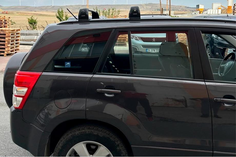 Suzuki Grand Vitara 2005-2017 Dachträger (Querträger) für Originalbefestigung Ecem V3 (2 Stk) Schwarz, 110 cm Image
