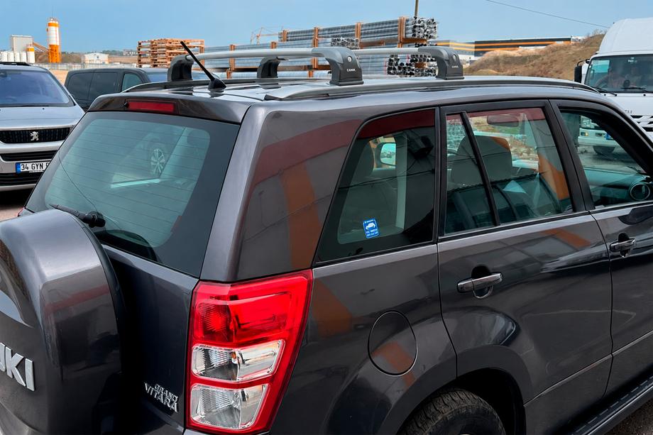 Suzuki Grand Vitara 2005-2017 Dachträger (Querträger) für Originalbefestigung Ecem V3 (2 Stk) Grau, 110 cm Foto 5