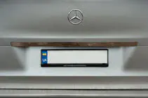 Mercedes Vito/V-class W447 2014- Breite Edelstahl Heckklappenleiste über dem Kennzeichen Foto 1