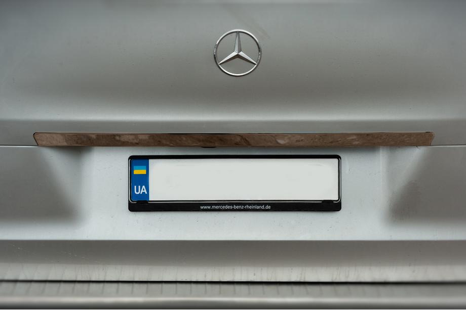 Mercedes Vito/V-class W447 2014- Breite Edelstahl Heckklappenleiste über dem Kennzeichen Carmos - Türkischer Edelstahl Image