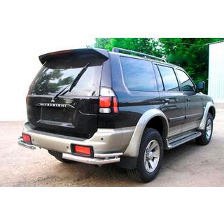 Hintere doppelte Eckschutzrohre (2 Stk, Edelstahl) Mitsubishi Pajero Sport 1996-2007
