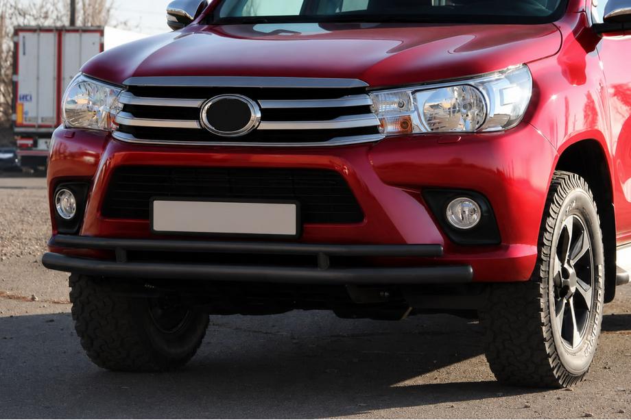 Toyota Hilux 2015- Frontschutzbügel ST018 Black (Edelstahl) Foto 4