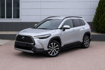 Toyota Corolla Cross 2020- Integrierte Dachreling schwarz OEM (Aluminium) Foto 4