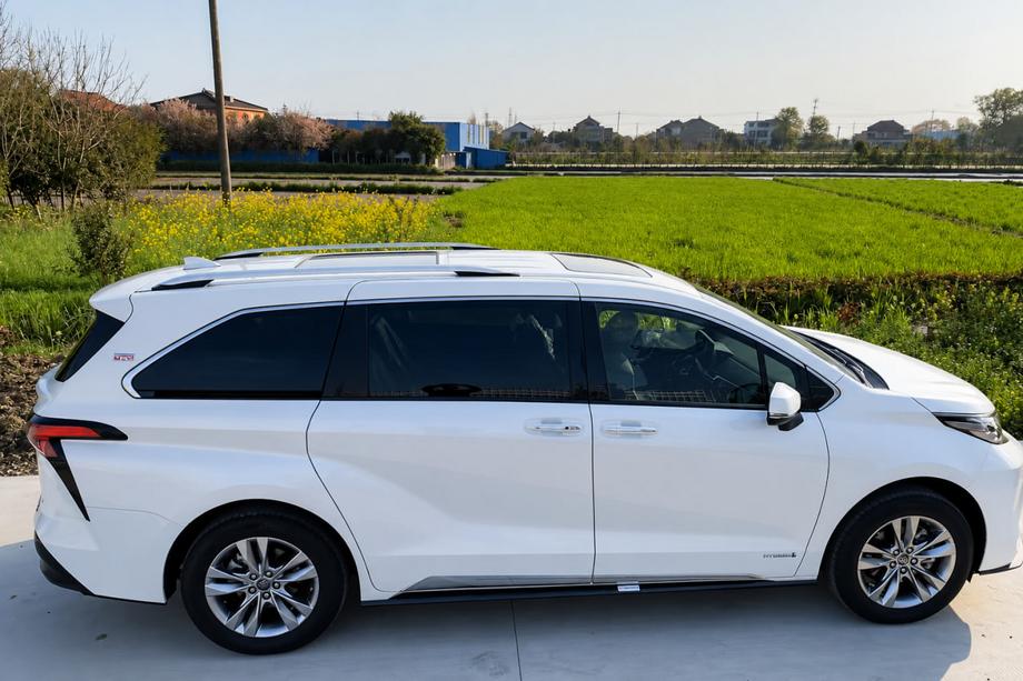 Toyota Sienna 2020- Integrierte OEM Dachreling grau (Aluminium) Foto 1