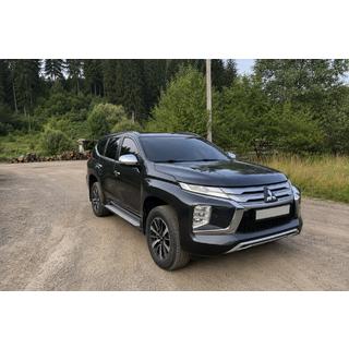 Integrierte Dachreling schwarz OEM (2019-, Aluminium) Mitsubishi Pajero Sport 2015- Foto 1