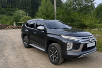 Mitsubishi Pajero Sport 2015- Integrierte Dachreling grau OEM (2019-, Aluminium) Foto 2