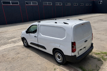 Citroen Berlingo/Multispace 2018- Dachreling Chrom (türkisches Design) Lang, Metallfüße Foto 6