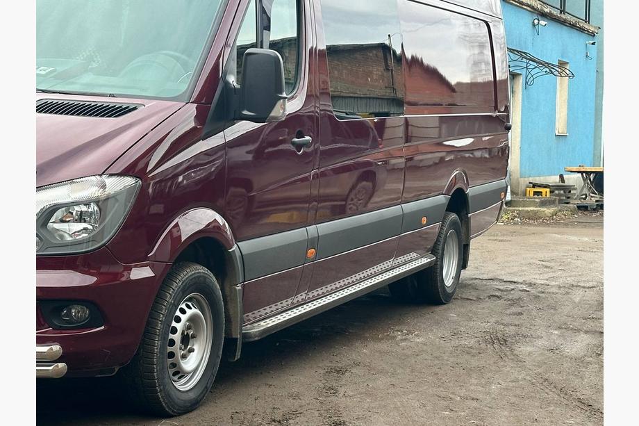 Mercedes Sprinter W906 2006–2018 Seitenschweller DOT-Line (2 Stk., Alu) Mittlerer Radstand Foto 3
