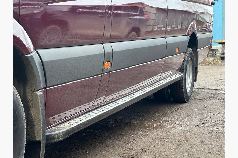 Mercedes Sprinter W906 2006–2018 Seitenschweller DOT-Line (2 Stk., Alu) Mittlerer Radstand Foto 6