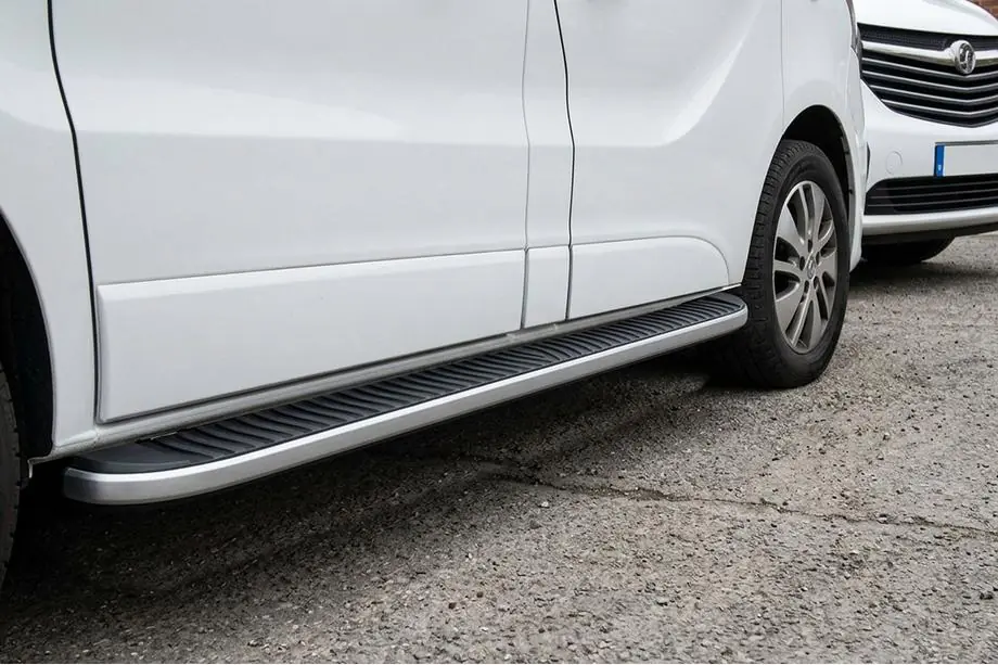 Nissan NV300/Primastar 2016- Seitenschweller Tayga (2 Stk., Aluminium) Image