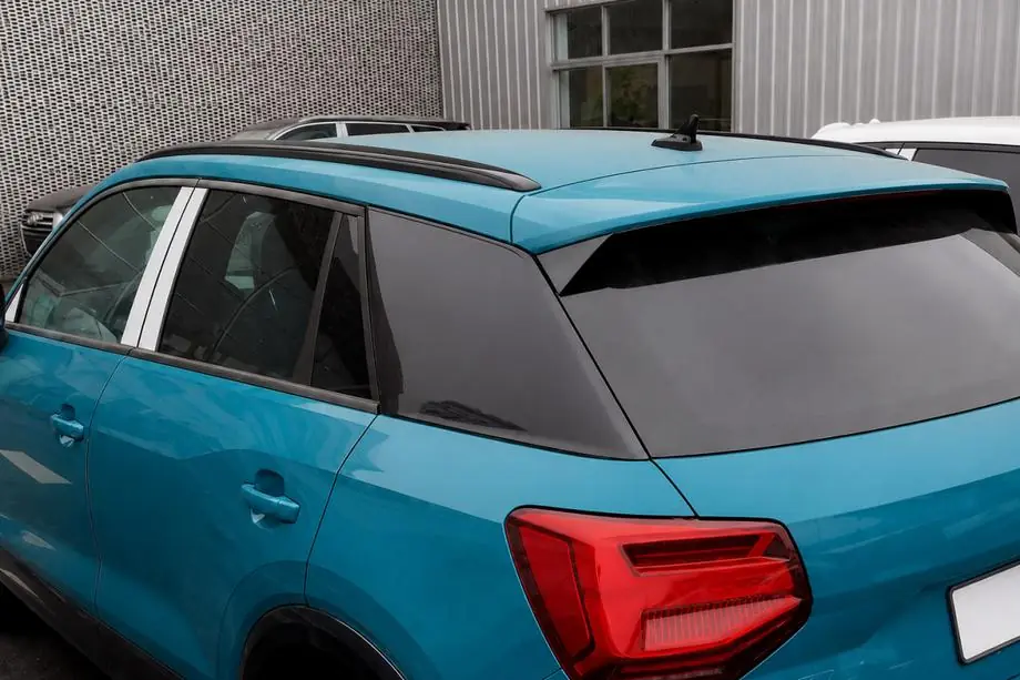 Audi Q2 2016- Integrierte Dachreling schwarz OEM (Aluminium, Klebemontage) Image