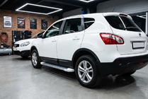 Nissan Qashqai 2007-2010 Seitenschweller Allmond White (2 Stk., Aluminium) Foto 1