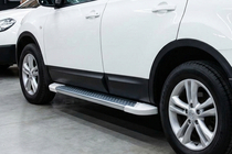 Nissan Qashqai 2014-2021 Seitenschweller Allmond White (2 Stk., Aluminium) Foto 1
