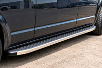 Volkswagen T5 Transporter 2003-2010 Trittbretter BlackLine (2 Stk, Aluminium) Langer Radstand Foto 1