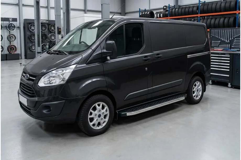 Ford Custom 2013-2022 Trittbretter BlackLine (2 Stk, Aluminium) Image
