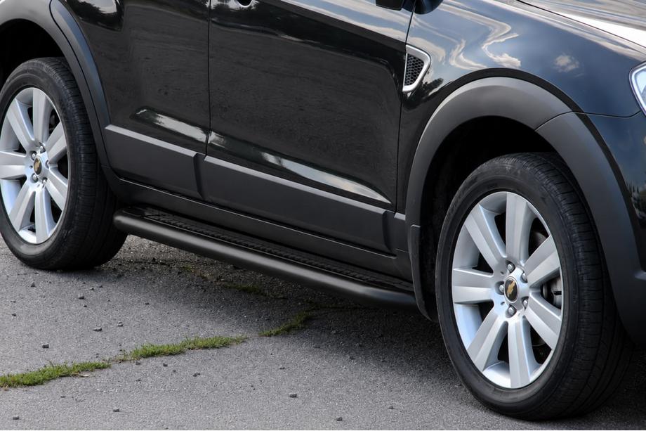 Chevrolet Captiva 2006-2019 Seitliche Trittbretter Premium Black (2 Stk., Edelstahl) Foto 3