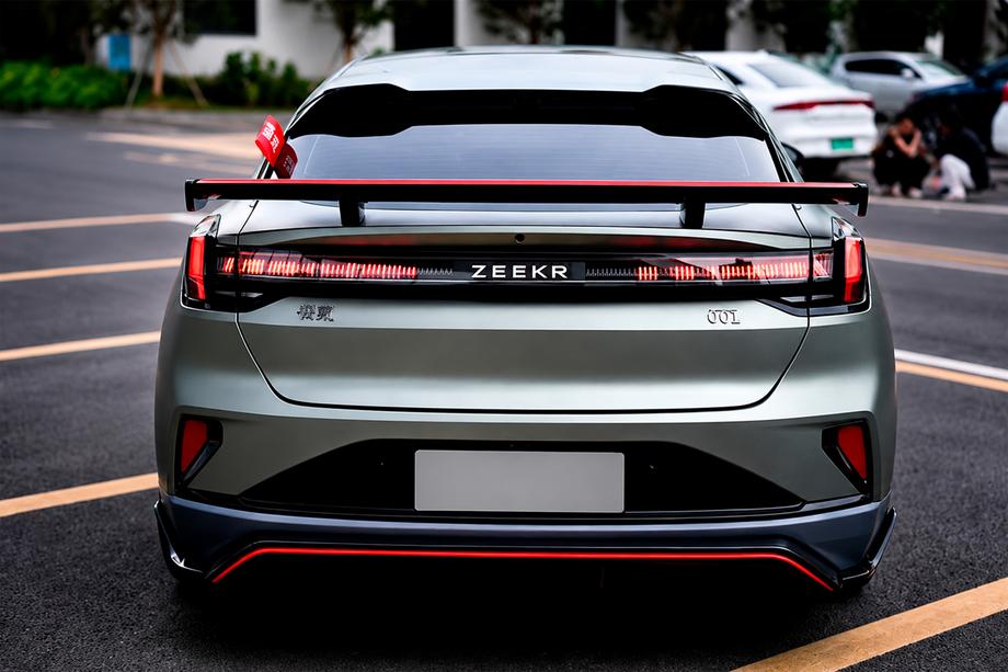 Zeekr 001 2021- Spoiler V2 (2024+, Carbon) Image