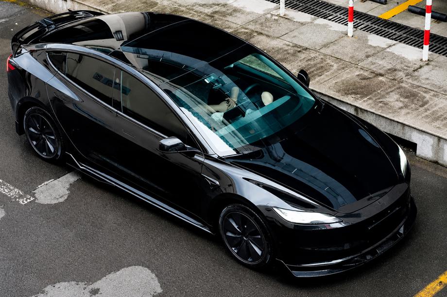 Tesla Model 3 2017- Turbo Aerokit Bodykit-Set (für 2024+) Image