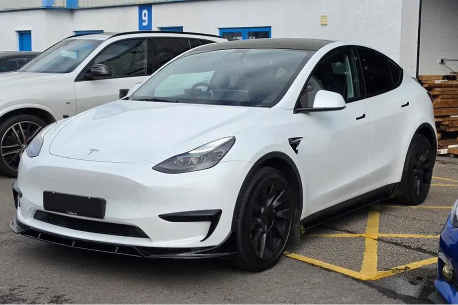 Tesla Model Y 2020- Fast Aerokit Karosseriekit (für 2020–2024) Foto 1