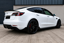 Tesla Model S 2012– Heckdiffusor Fast (für 2021+) Foto 1