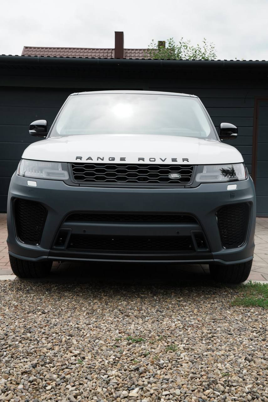 Reparatur und Tuning für Range Rover Sport 2018: SVR Front- und Heckstoßstange