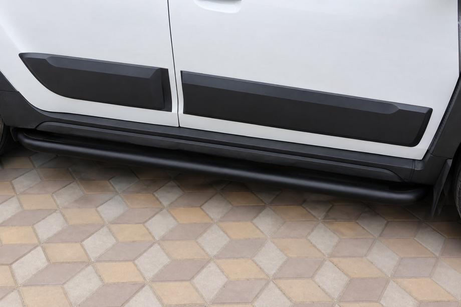 Dacia Duster 2018-2024 Seitenschweller / Trittbretter Premium (2 Stk., Edelstahl) Black Ø60 Image