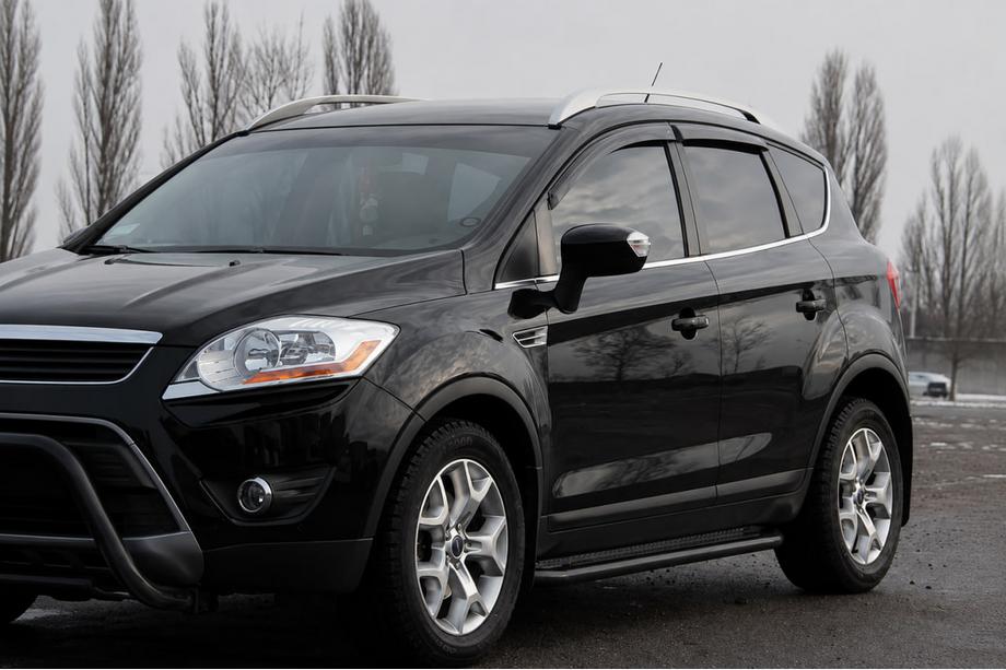 Ford Kuga 2008-2013 Seitliche Trittbretter Premium (2 Stk., Edelstahl) Black Foto 2