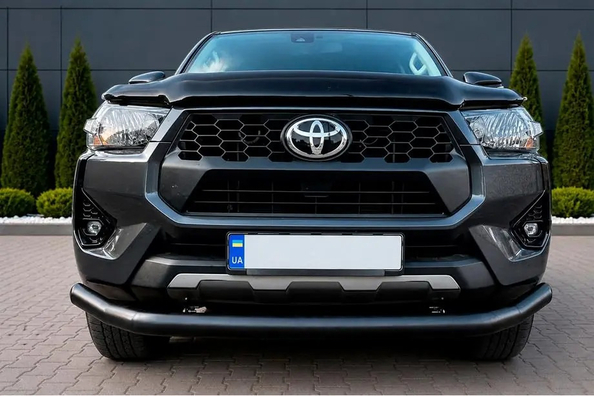 Toyota Hilux 2020: Montage des Frontschutzes — unsere Arbeit Foto 2