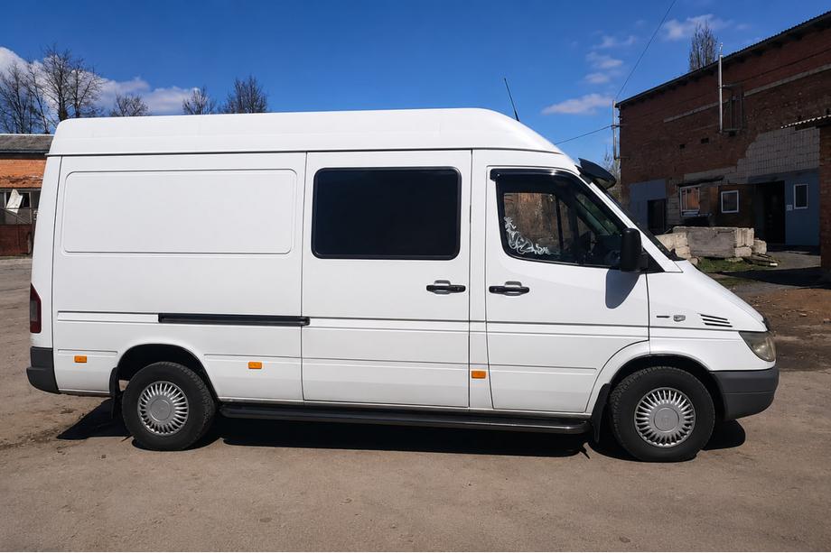 Volkswagen LT 1995-2006 Seitliche Trittbretter Premium Black (2 Stk., Edelstahl) Image
